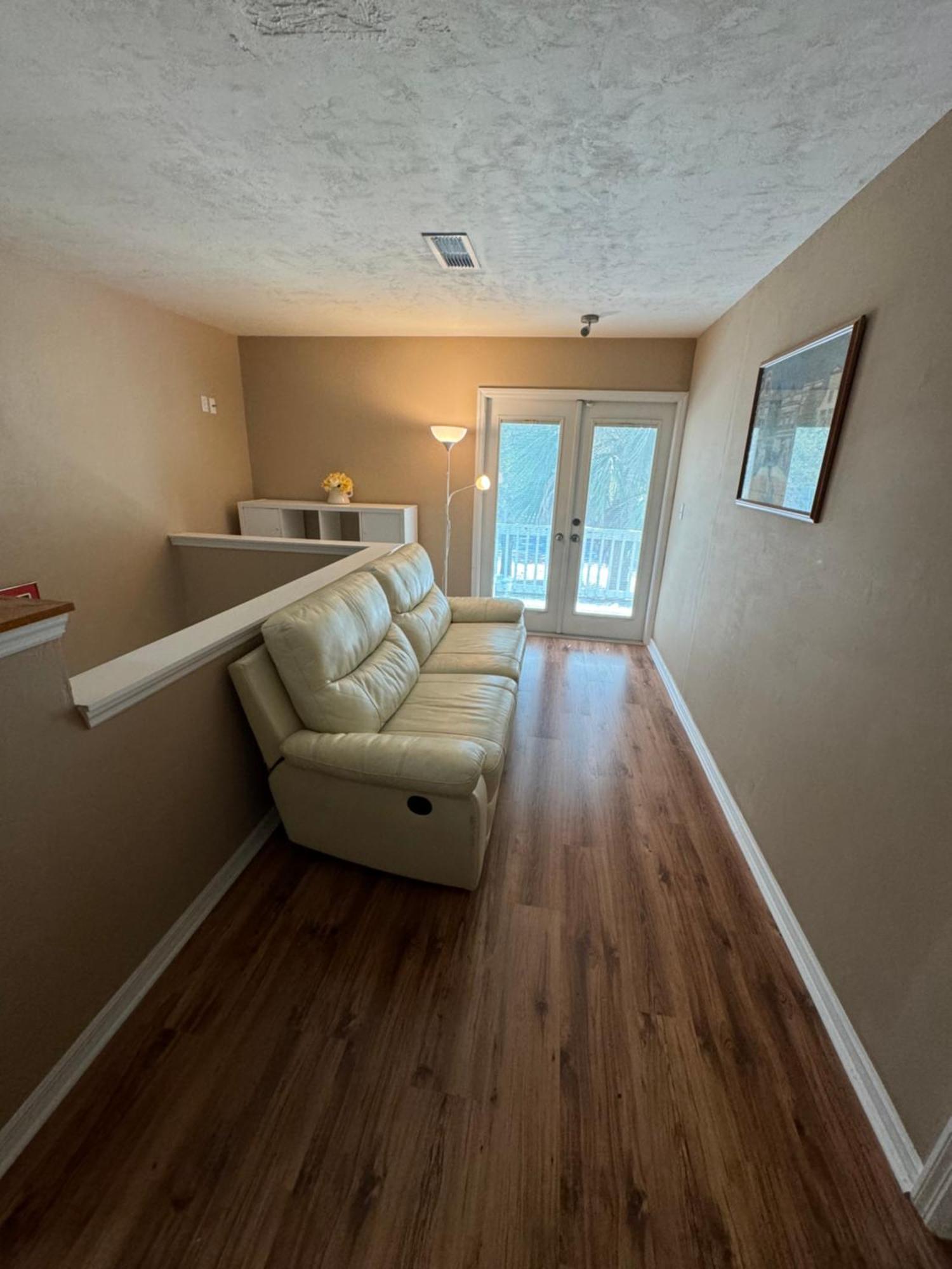 Spacious In A House Homestay *